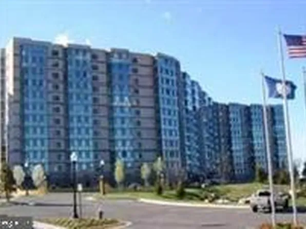 19365 Cypress Ridge Ter Unit 306, Lansdowne, VA 20176