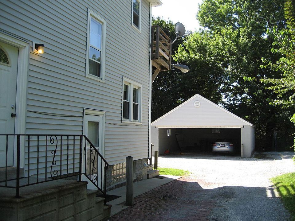 2nd image of 492 Beacon St #1