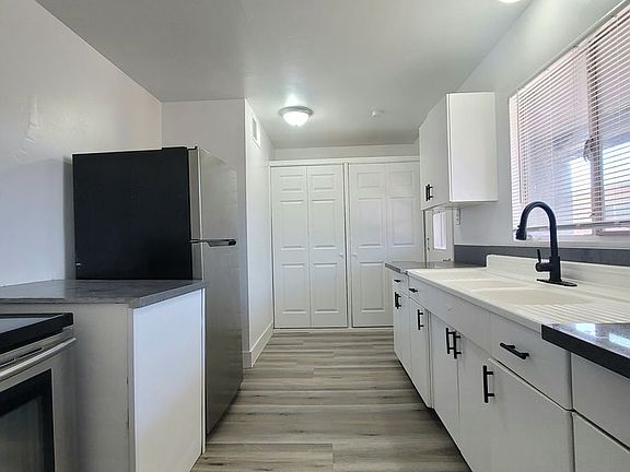 3rd image of 204 N 13th St APT B