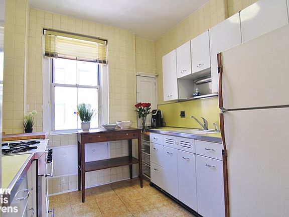 5th image of 3515 78th St