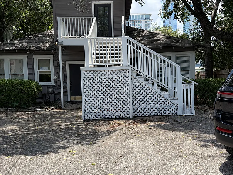604 W 9th St — Photo 11