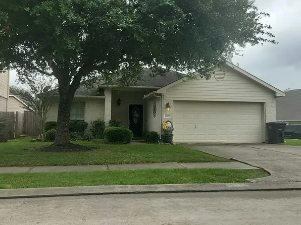 1819 Winding Trail Ln, Alvin, TX 77511