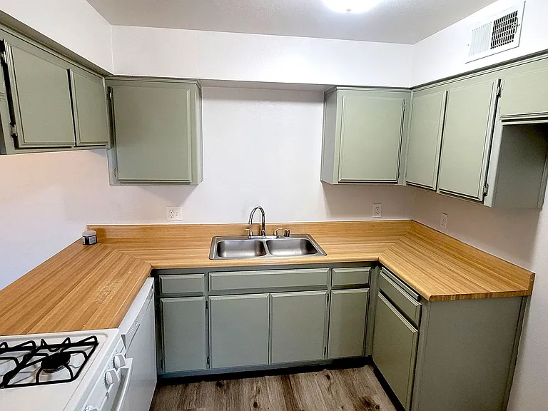 Norma Street Apartments — Photo 9