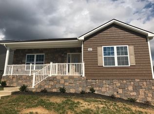 1819 Cub Cir NW, Christiansburg, VA 24073