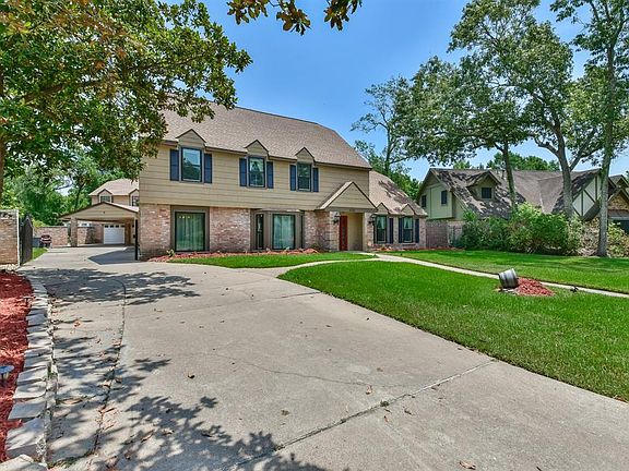 2nd image of 918 Forest Lake Dr