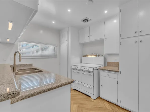5019 Cahuenga Blvd #1/2, North Hollywood, CA 91601
