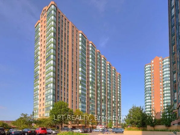 135 Hillcrest Ave, Mississauga, ON