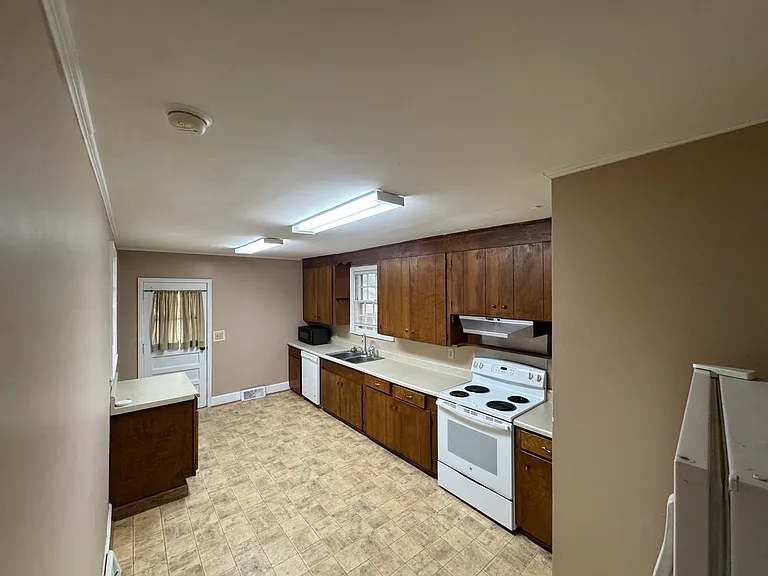 701 S Ott Rd — Photo 4