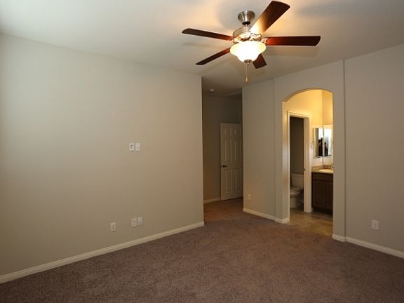 3rd image of 4005 Eagle Glacier Ave