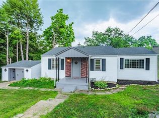 2011 Leo St, North Huntingdon, PA 15642