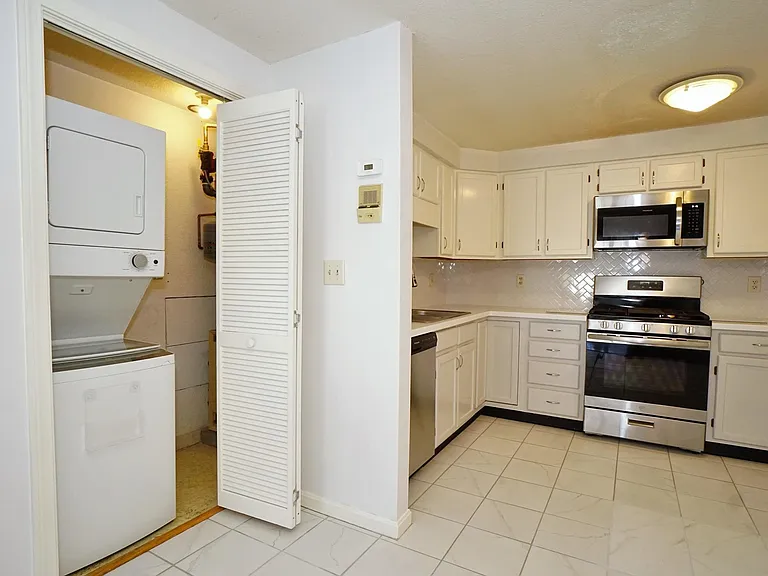 50 Brookside Dr #G5 — Photo 7