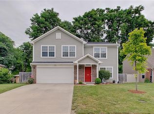 26 Meridian Gardens Ln, Indianapolis, IN 46227