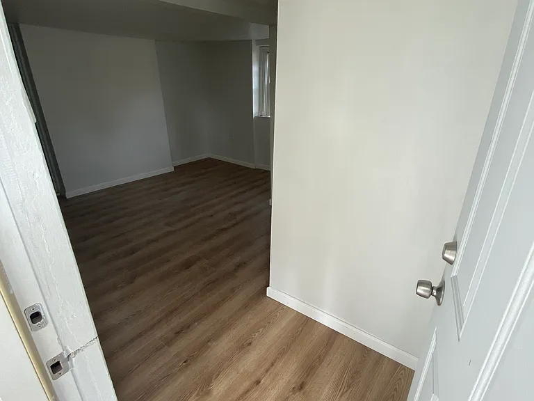 61 Pointview Rd #1 — Photo 52