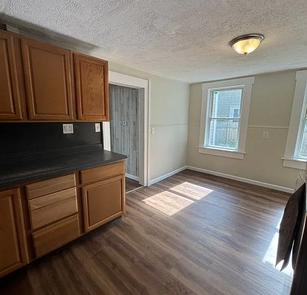 64 New Bridge St #1 — Photo 3