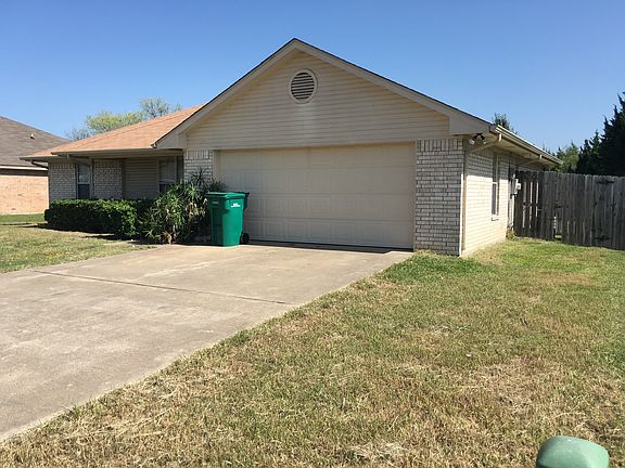 3rd image of 107 Hassie Ln
