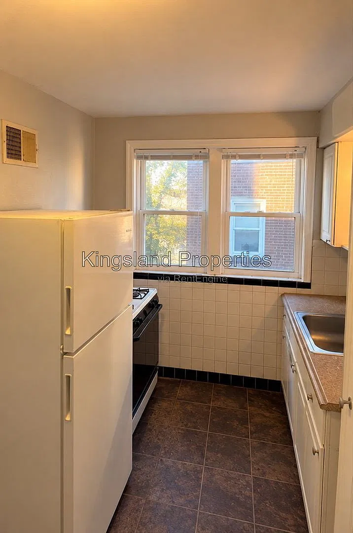 1 bed, 1.0 bath, 650 sqft, $900 — Photo 4