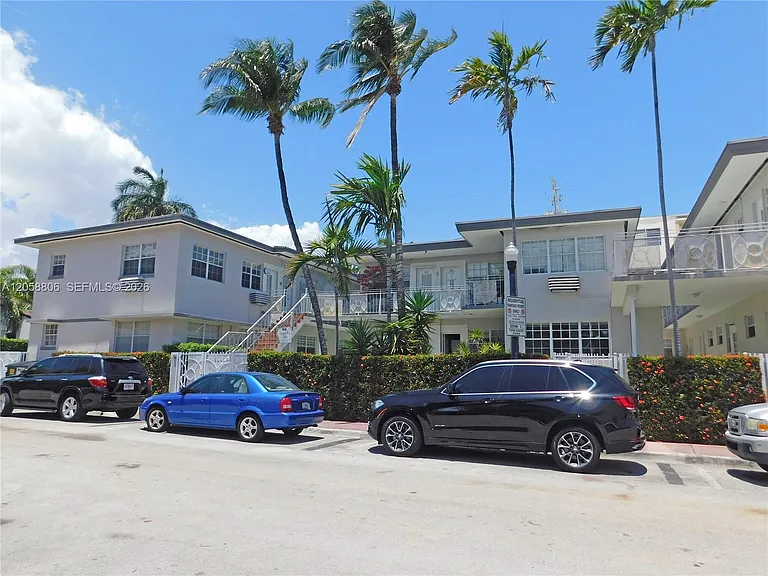 717 Espanola Way #201 — Photo 2