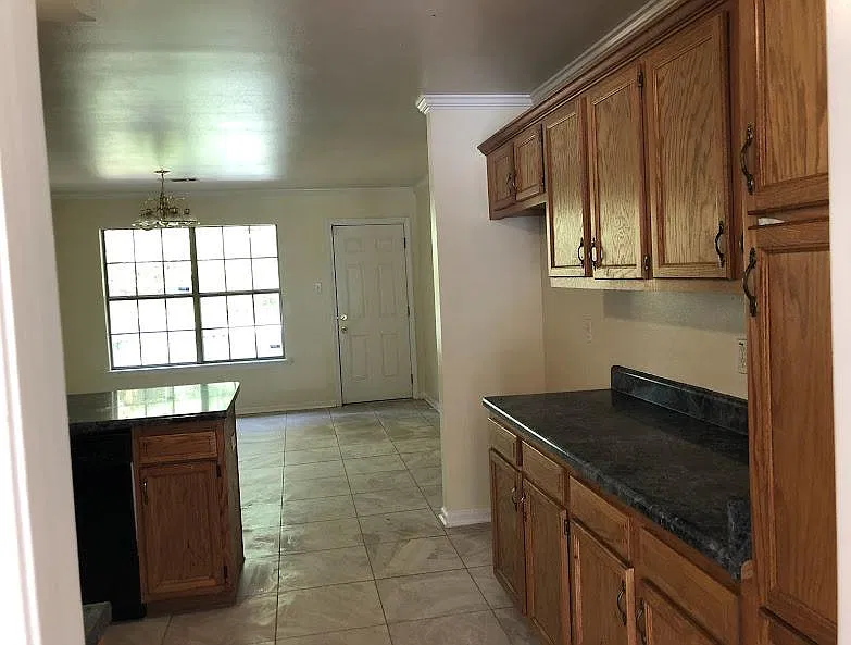 4 bed, 1586 sqft, $1,650 — Photo 4