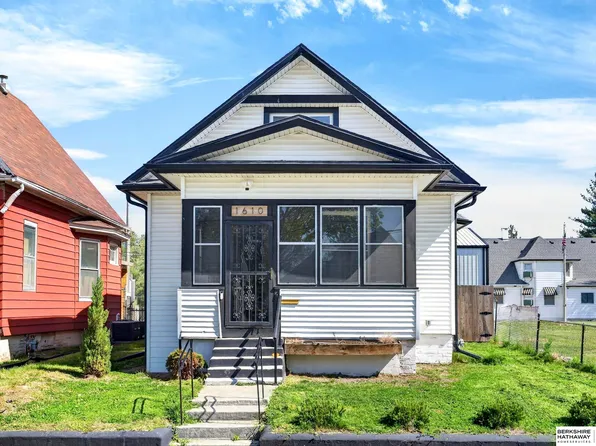 1610 Manderson St, Omaha, NE 68110