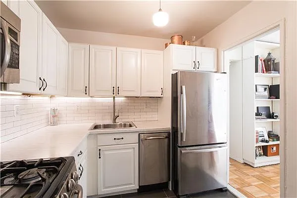 Sold by Century 21 Metropolitan | media 13