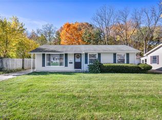 1956 Kelsey Dr, Cuyahoga Falls, OH 44221