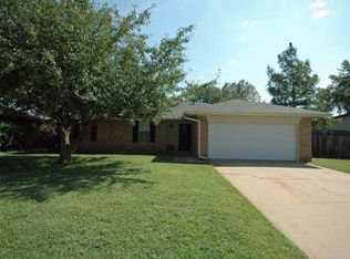 1108 N Kelly Park Rd, Edmond, OK 73003