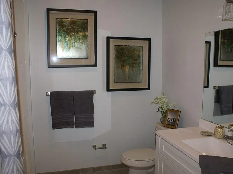 33 University Place Blvd — Photo 12