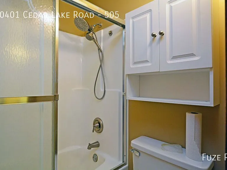 10401 Cedar Lake Rd #505 — Photo 12