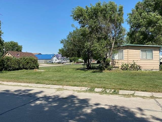 2nd image of 604 G St