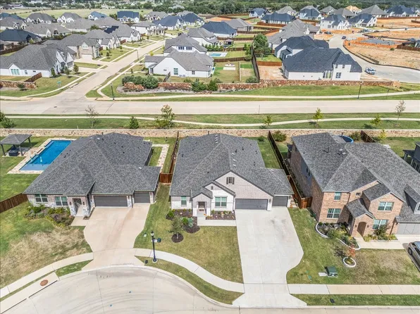 10607 Smoky Oak Trl, Argyle, TX 76226