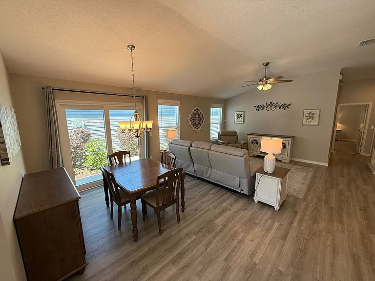 7185 Denver Ave — Photo 4