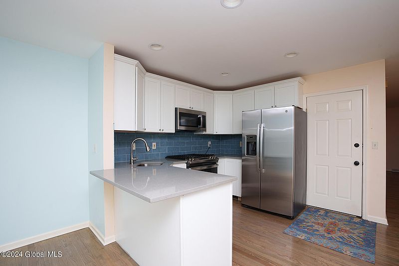 3rd image of 146 Jefferson Street