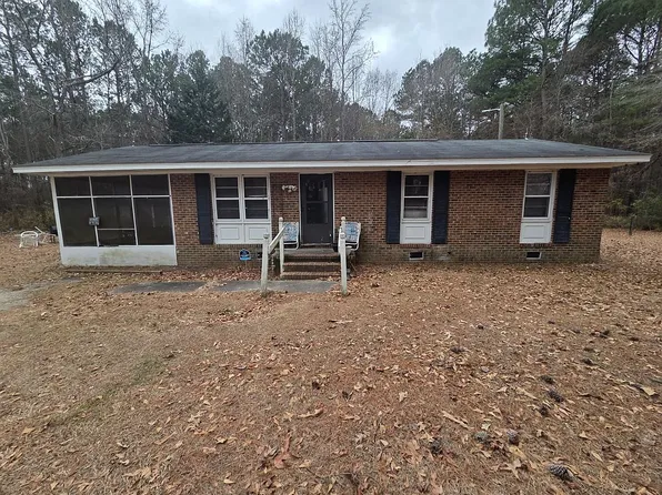 5586 Hubbard Dr, Battleboro, NC 27809