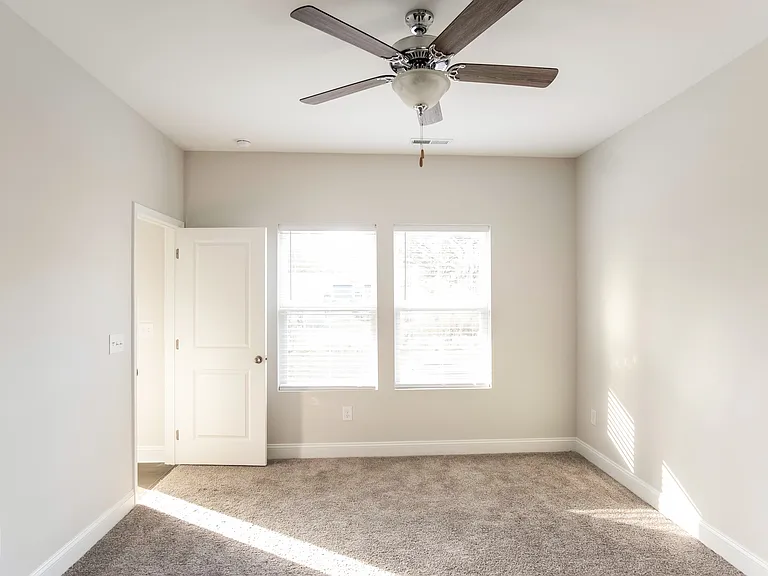 383 Trevally Ct — Photo 10