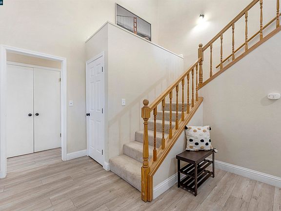 4th image of 3611 Sun View Ct