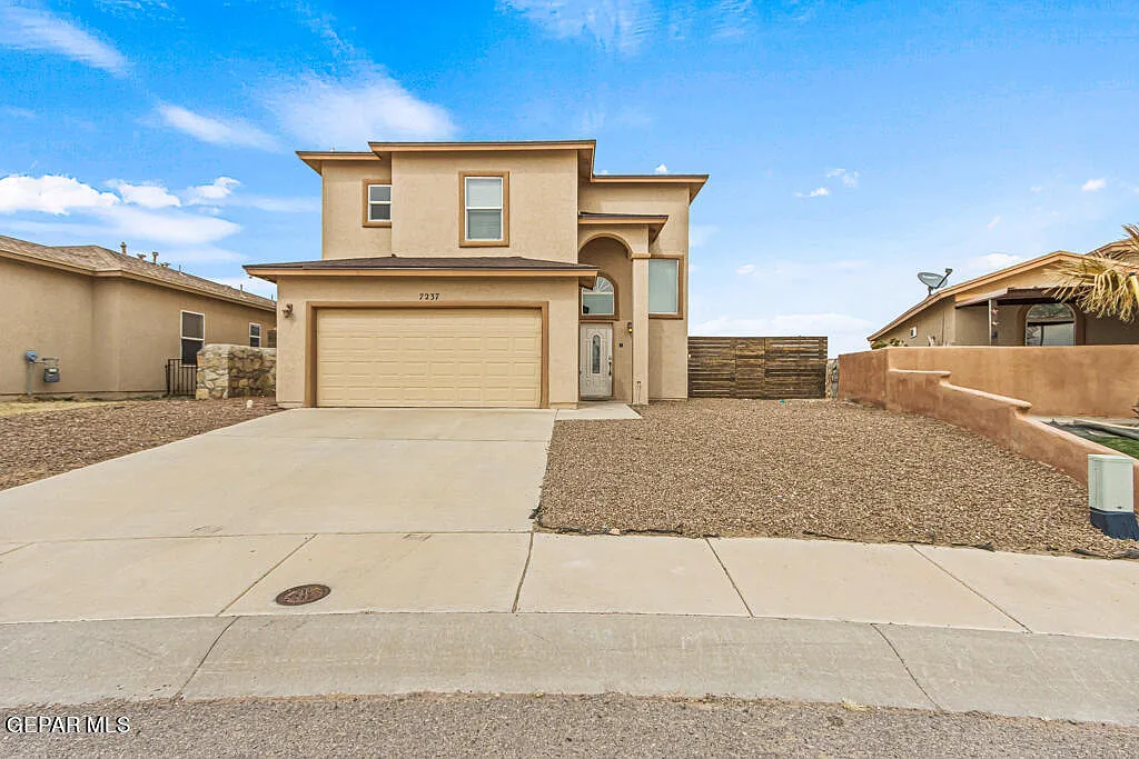 3 bed, 2.0 bath, 1709 sqft, $1,825 — Photo 1