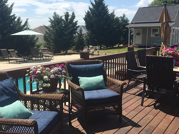 12x30 deck with Pool