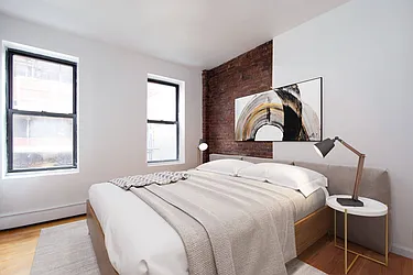 Rented by R New York