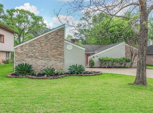 70 April Wind Dr S, Montgomery, TX 77356