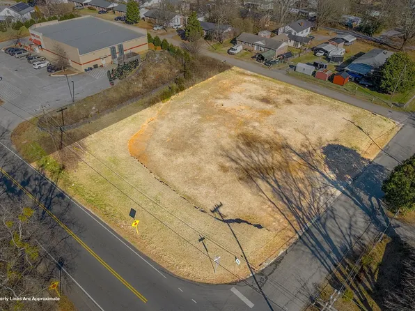 410 Spring St, Spartanburg, SC 29301