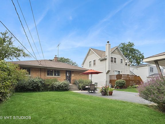 3rd image of 147 N Myrtle Ave