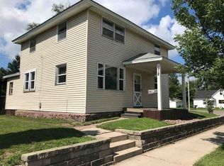 918 N 1st Ave, Wausau, WI 54401