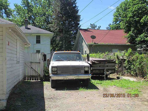 5th image of 1221 Campeau St