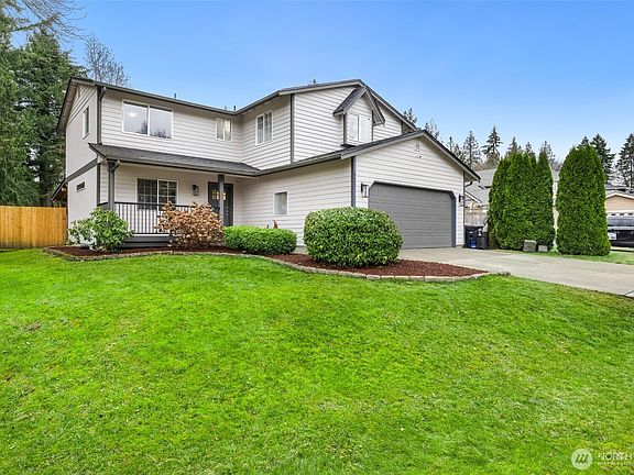 2nd image of 4421 Stikes Drive SE