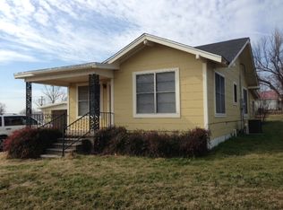 601 S Clay St, Henrietta, TX 76365