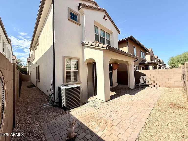2366 W Gloria Ln — Photo 50