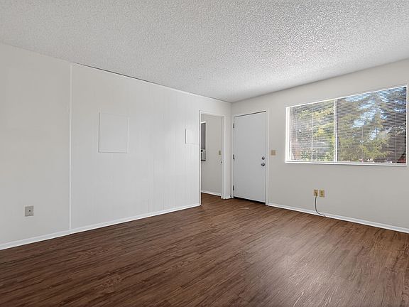 3rd image of 4900 N Arnold Dr APT A