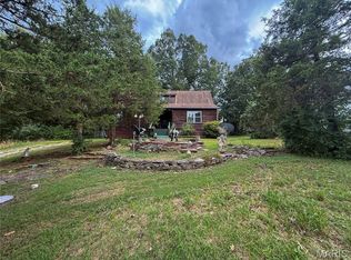 97 E Lakeview Dr, De Soto, MO 63020