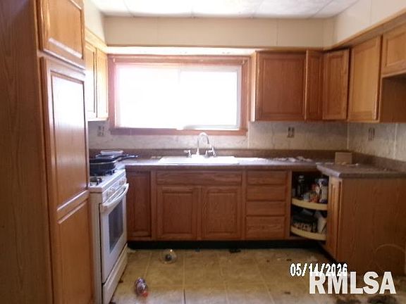 5th image of 518 N 9th St