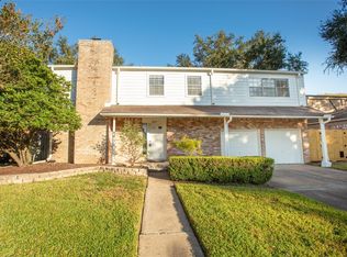 2627 The Highlands Dr, Sugar Land, TX 77478